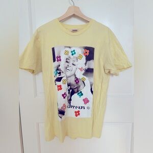 Supreme Naomi tshirt Pale Yellow Size M